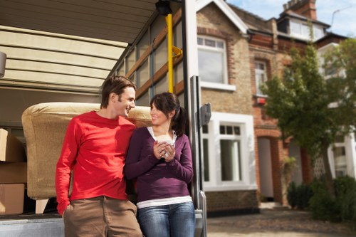 Customized packing solutions for West London residents
